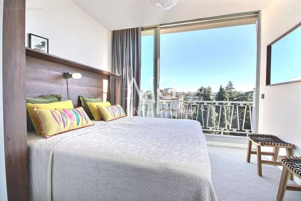 Cannes pointe croisette - 4p toit terrasse - parking - photo 14