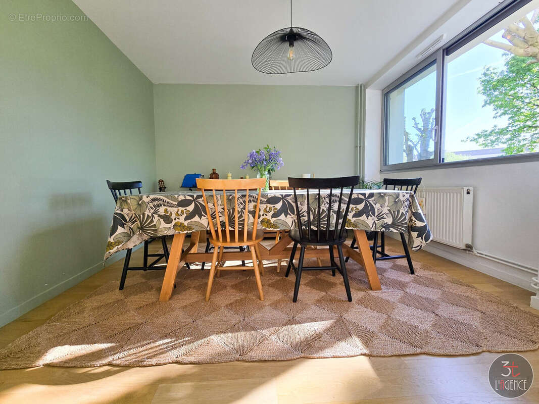 Appartement à FONTENAY-SOUS-BOIS