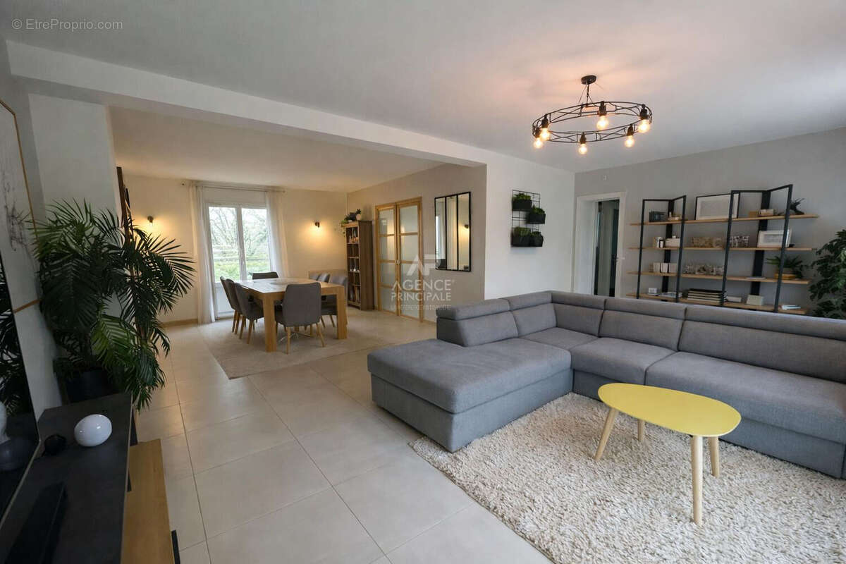 Maison Chapet 131 m2 AU CALME - photo 4