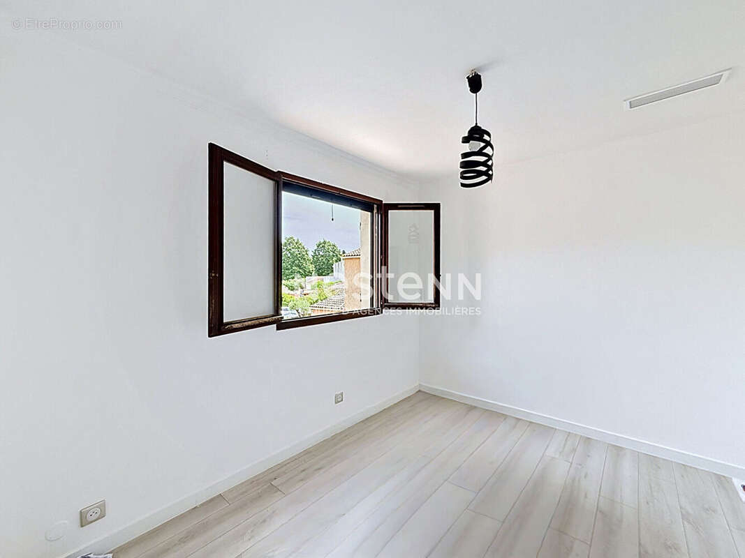 Maison à VILLENEUVE-LOUBET