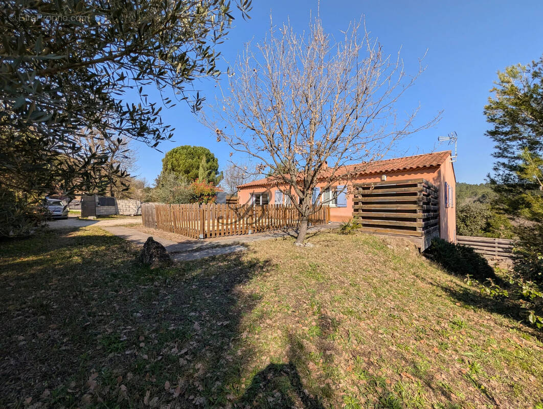 Maison à MIRABEAU