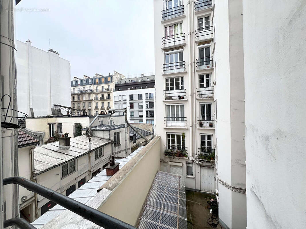 Appartement à PARIS-18E