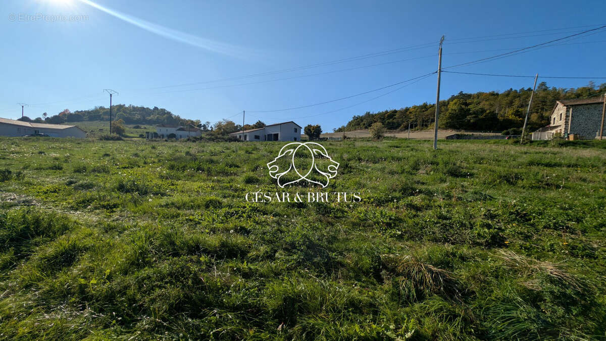 Terrain 3180 m² à Beaulieu  - photo 4