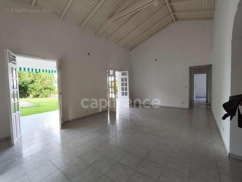 Maison à SAINTE-ROSE