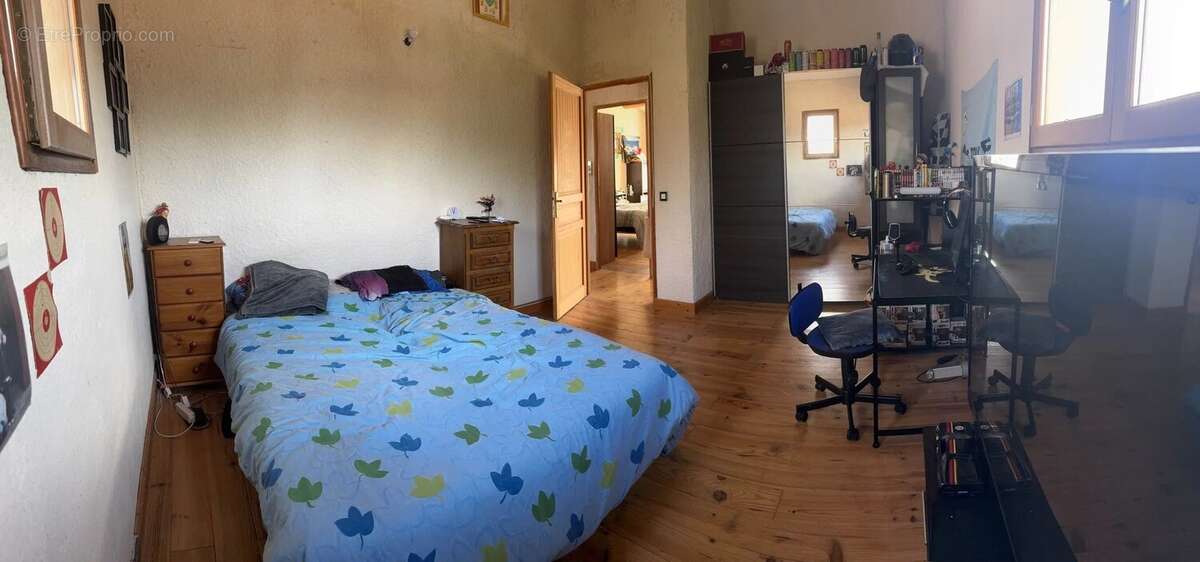 Maison à CHATEAUDOUBLE