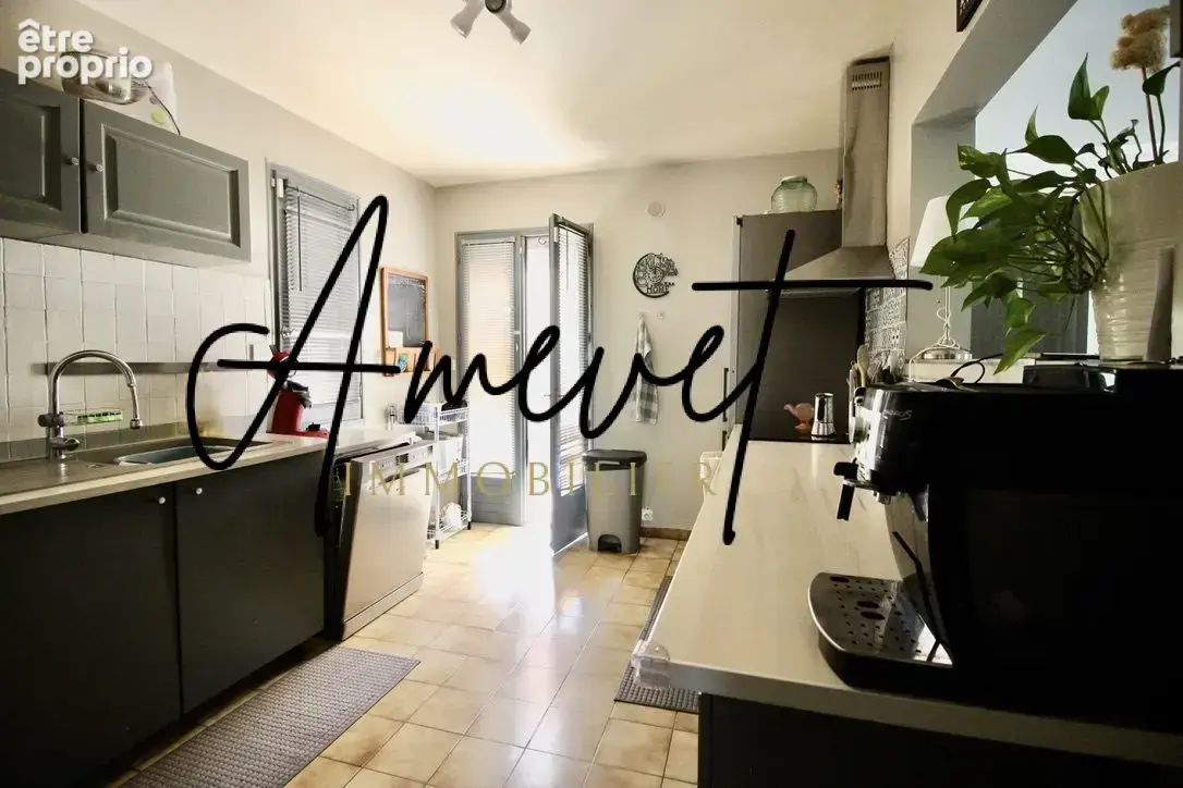 Maison 11 pièces 217 m² à vendre à Saint-Saturnin-Les-Avignon (84450) - photo 6