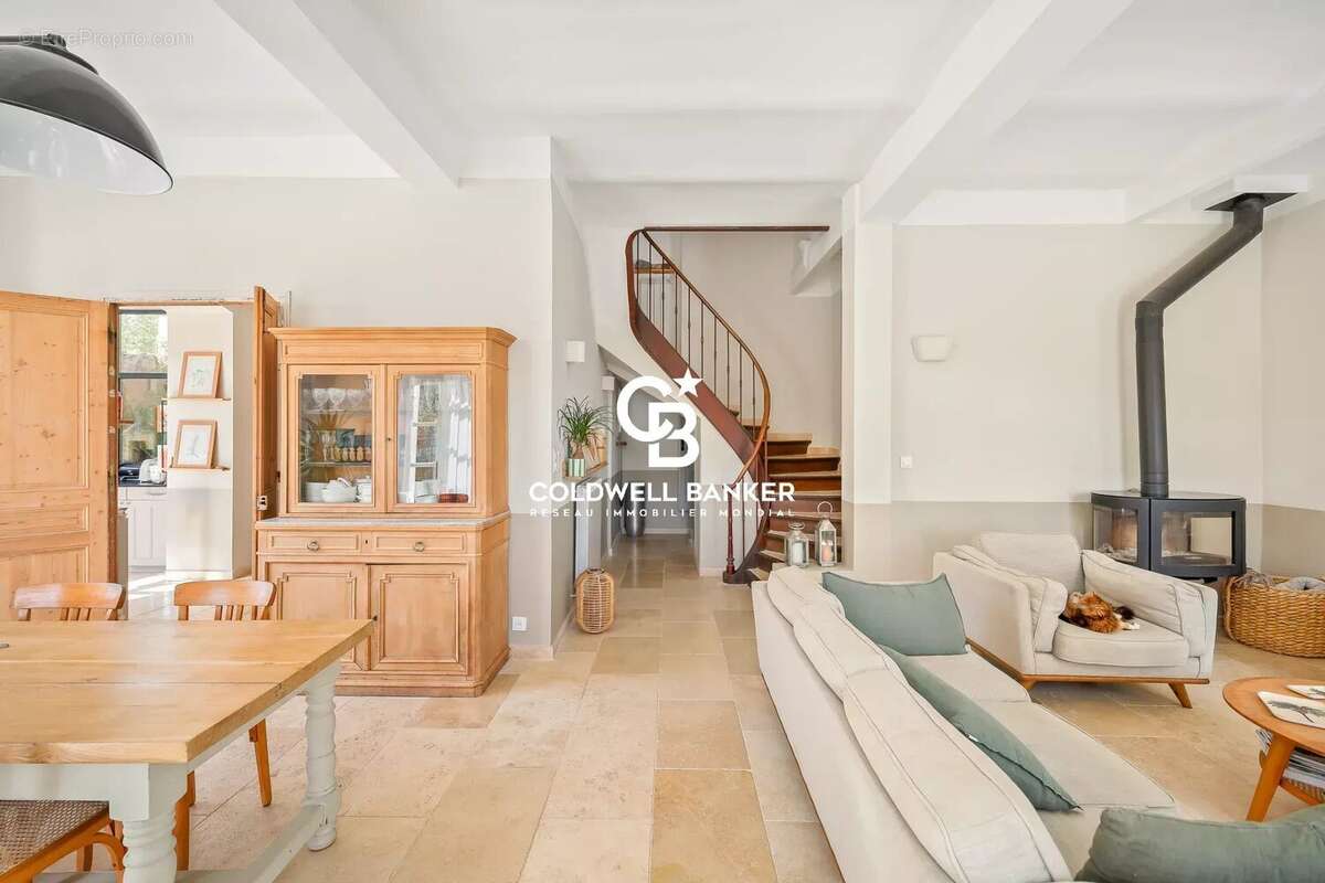 Maison à CARQUEIRANNE