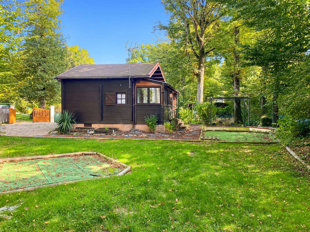 Maison à BAZOCHES-SUR-LE-BETZ