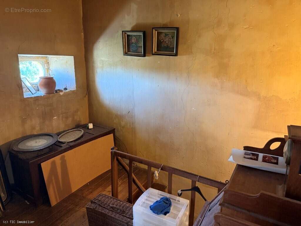 Belle Maison Sur Un Parc de 4843m² Avec Piscine - photo 16