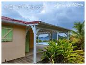 Maison à TERRE-DE-BAS