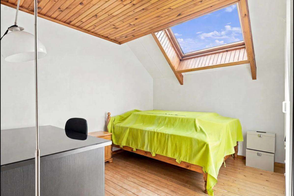 Maison de 7 pièces de 147 m² à Villejuif - photo 12