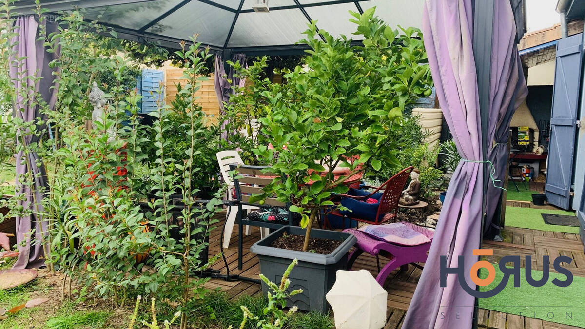 Maison à CARBON-BLANC