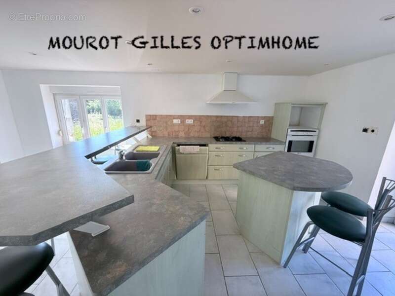Vaste demeure de 326 m² au calme : volumes exceptionnels et potentiel unique – Proche Épinal - photo 8