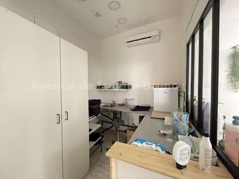 Commerce 47 m² à Yerres  - photo 5