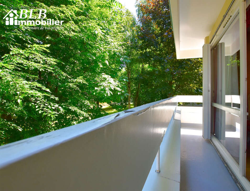 Appartement à LES ESSARTS-LE-ROI