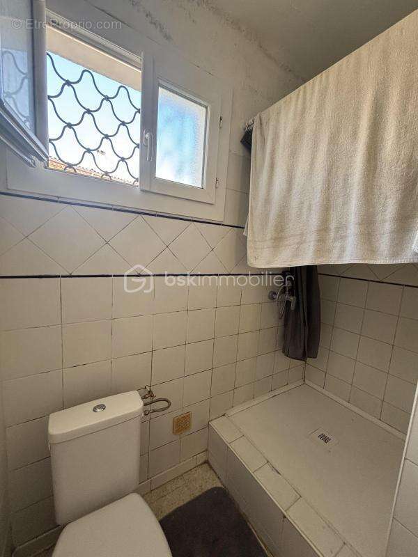 VIAS – Maison 3 faces avec extérieur, stationnement et 3 chambres, à 2 km de la plage ! - photo 15