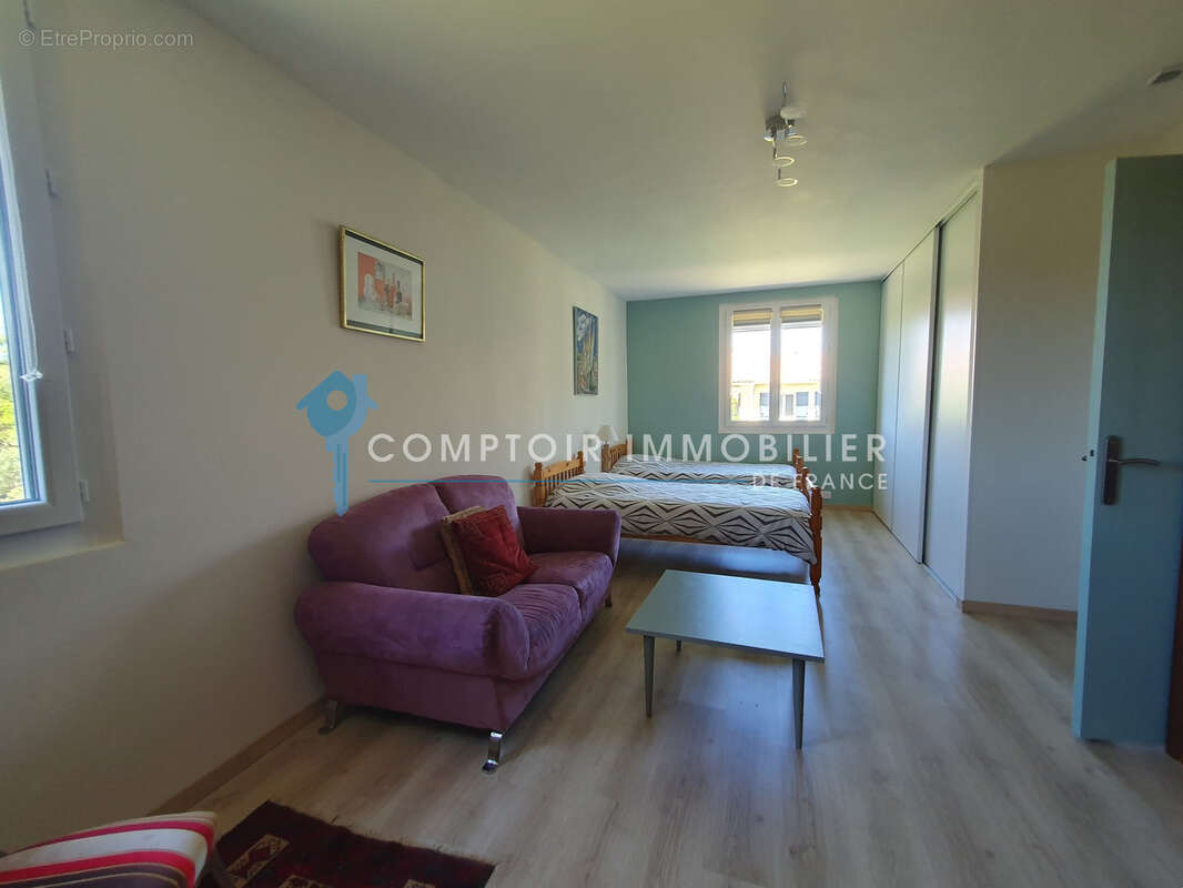 A Vendre GARD (30) - Villa P6 plain-pied à Uzès sur 855 m2 de terrain - photo 13
