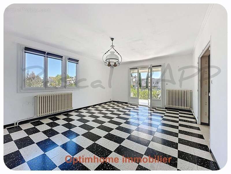 Appartement à SAUVIAN