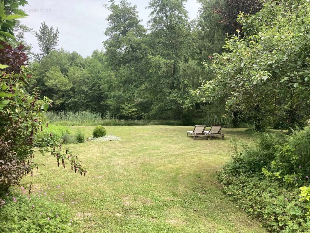 Maison à ABJAT-SUR-BANDIAT