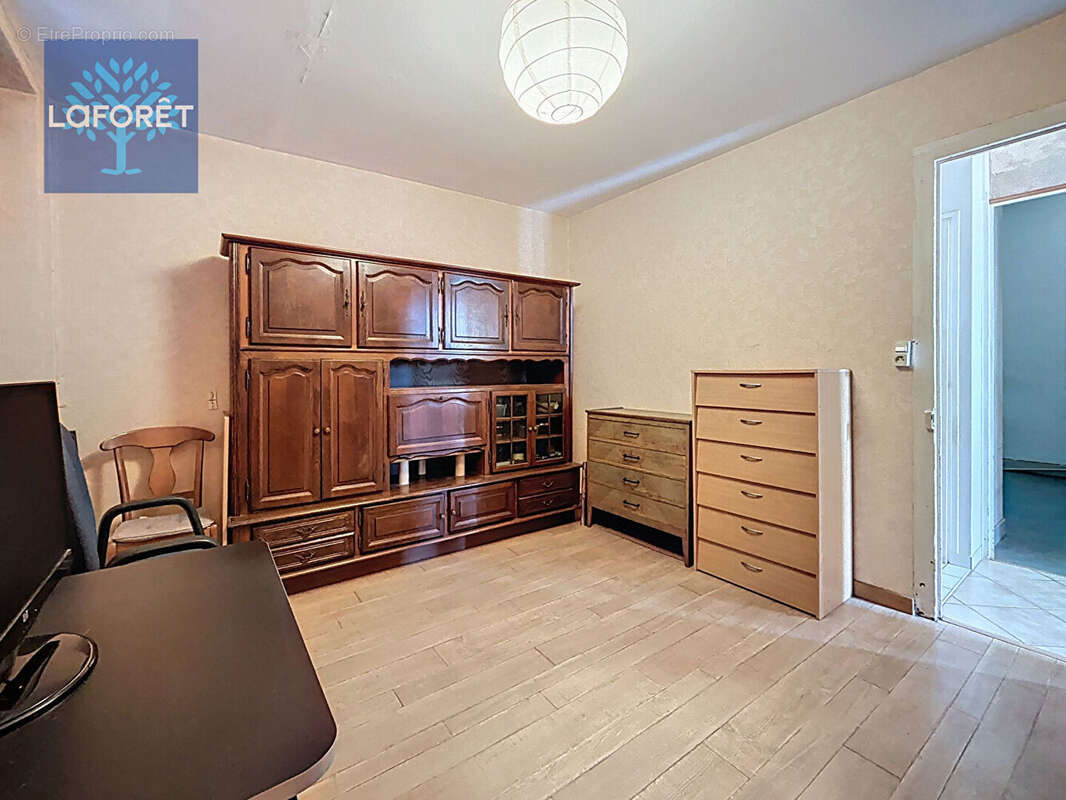 Maison à SAINT-GENIS-LAVAL