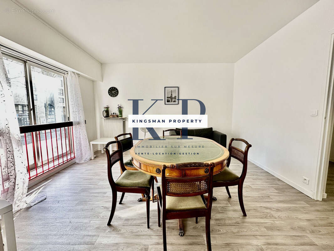 Appartement à PARIS-11E