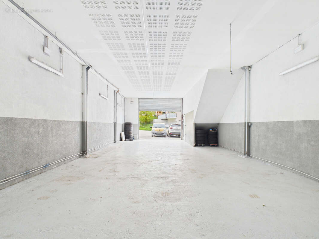 Commerce à LE BOURGET-DU-LAC