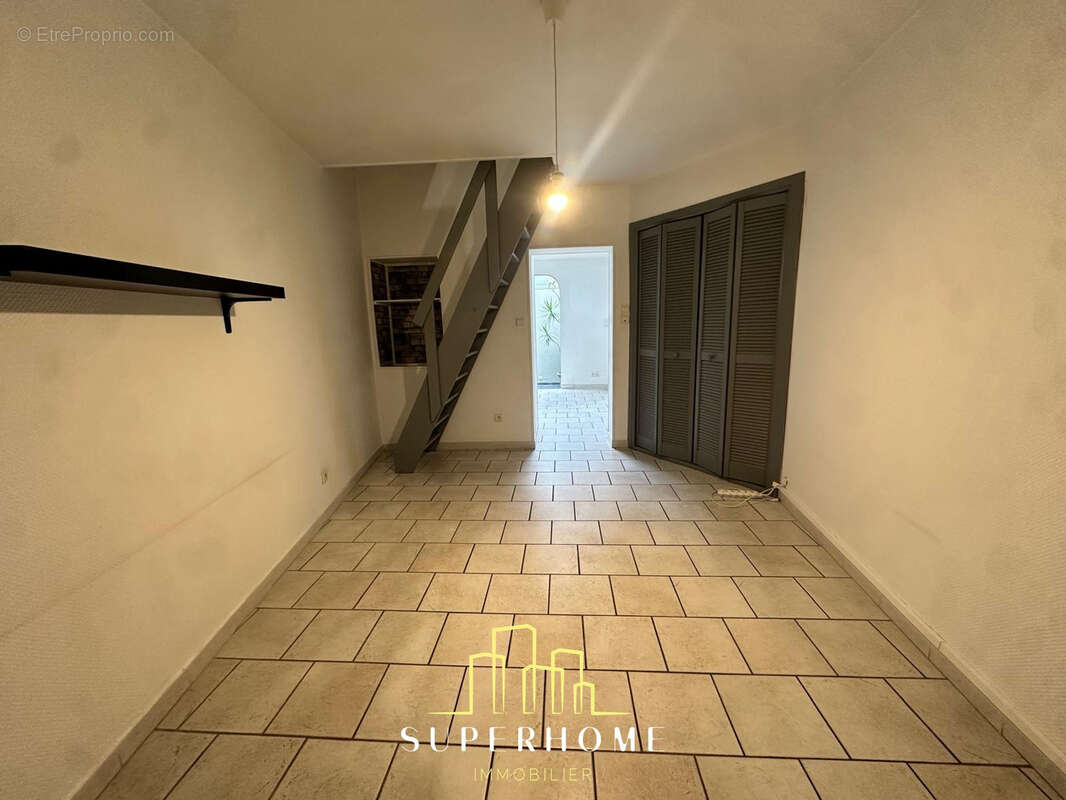 Maison à MARSEILLE-6E