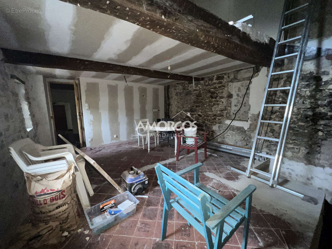 Maison de village de plus de 200 m2 habitables avec terrasse - photo 9