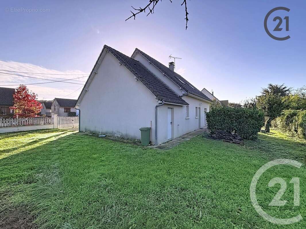 Maison à CHEMILLY-SUR-YONNE