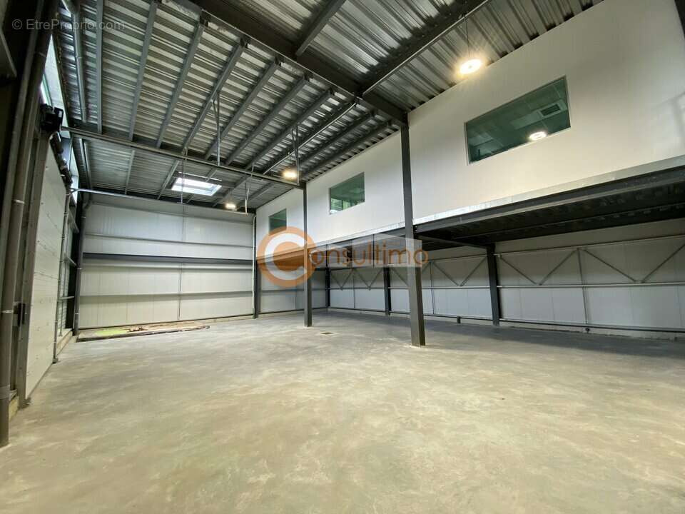 Mixte activites-bureaux à vendre - photo 6