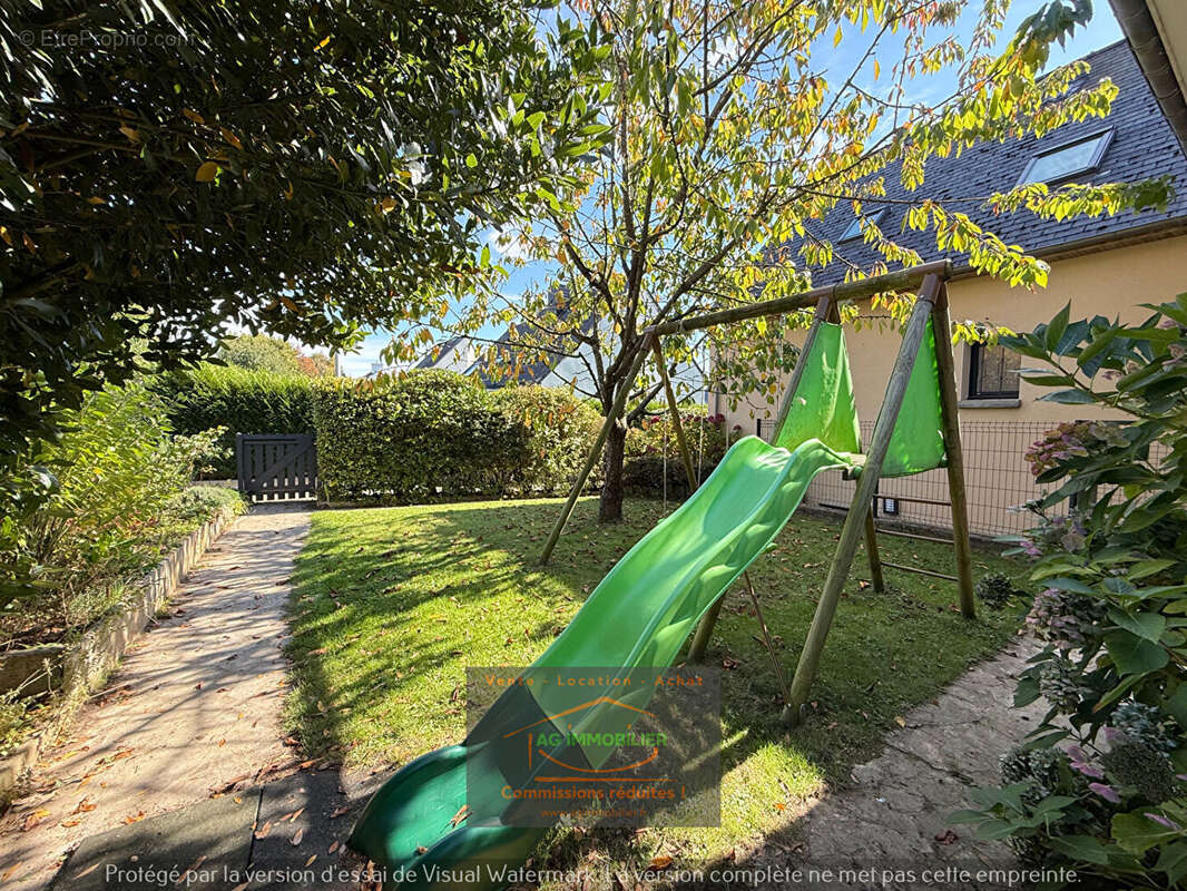 Maison à LA CHAPELLE-DES-FOUGERETZ