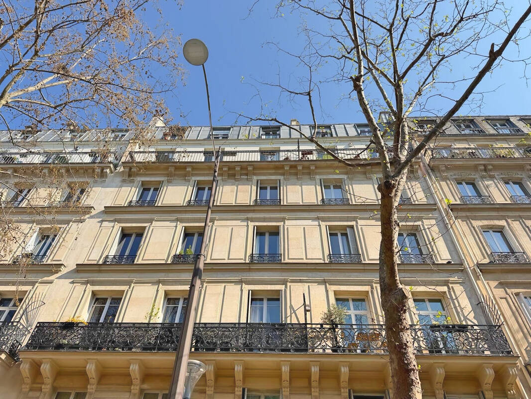 Appartement à PARIS-11E
