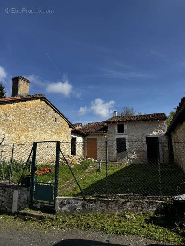 Maison à BEAULIEU-SUR-SONNETTE