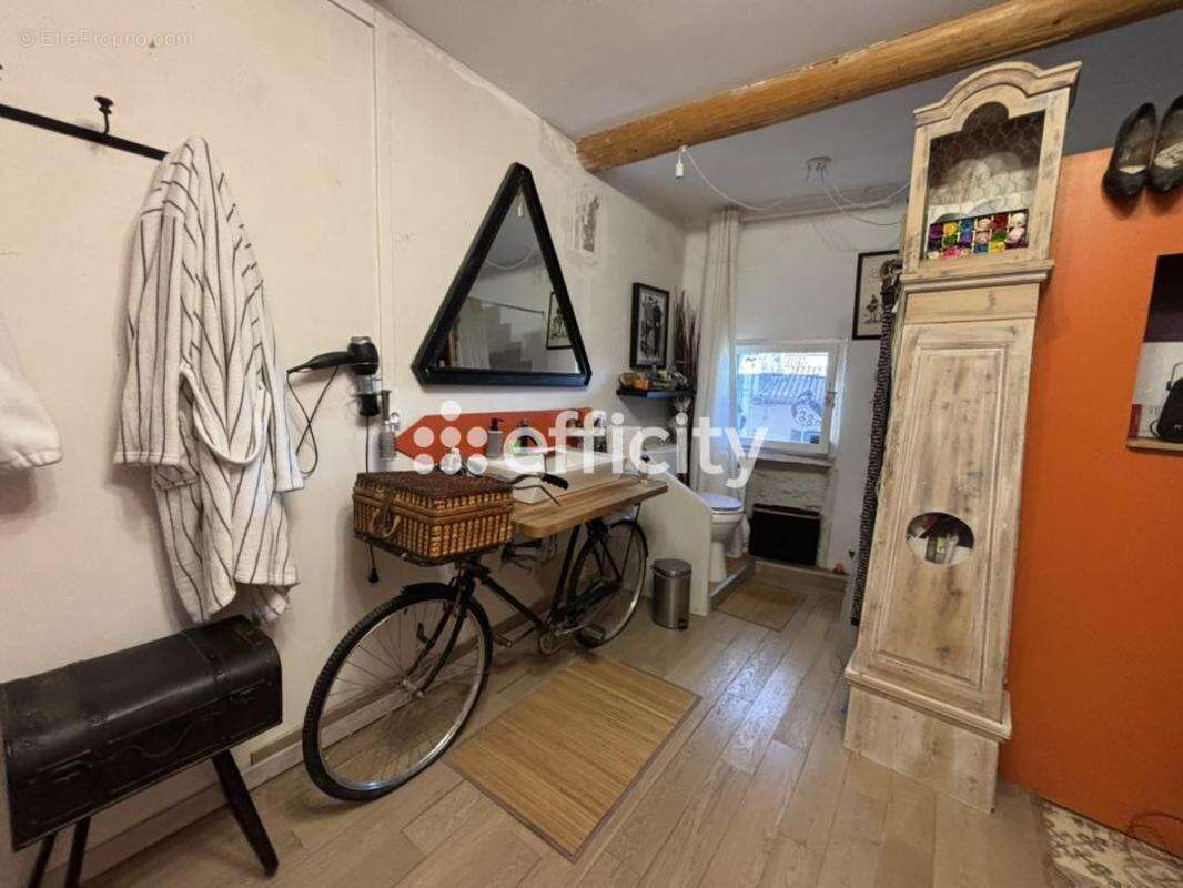 Maison à SAINT-GENIES-DE-FONTEDIT