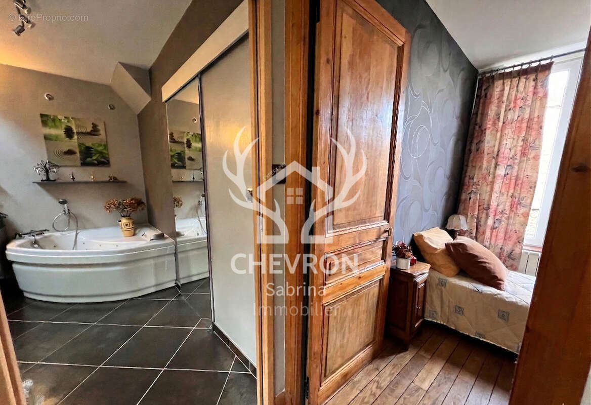 Appartement à CHARLEVILLE-MEZIERES