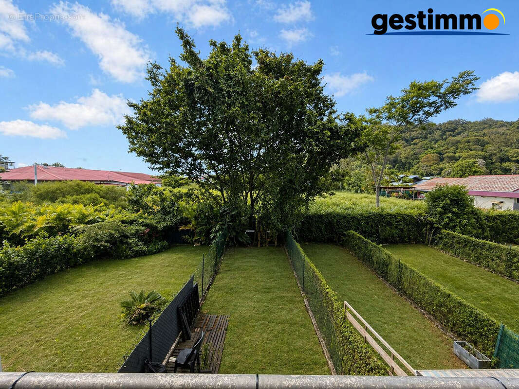 Appartement à REMIRE-MONTJOLY