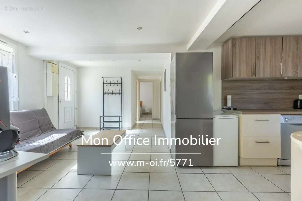 Appartement à SAINT-CYR-SUR-MER