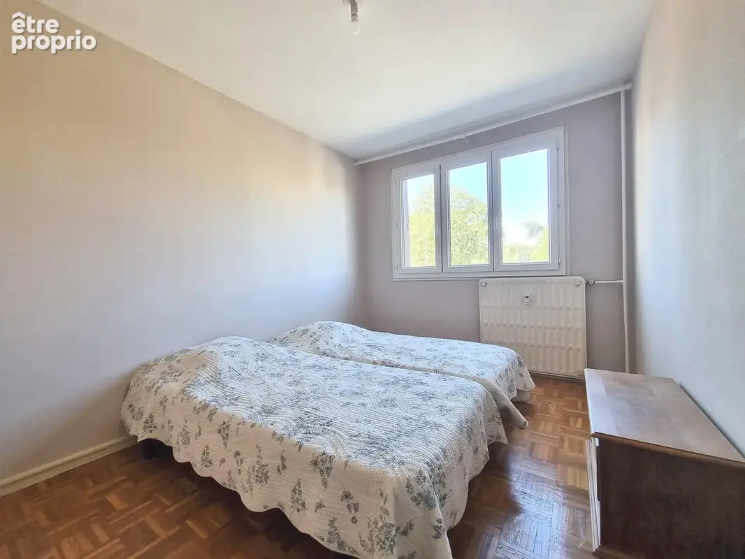 Appartement 79 m² à Saint-Priest  - photo 7