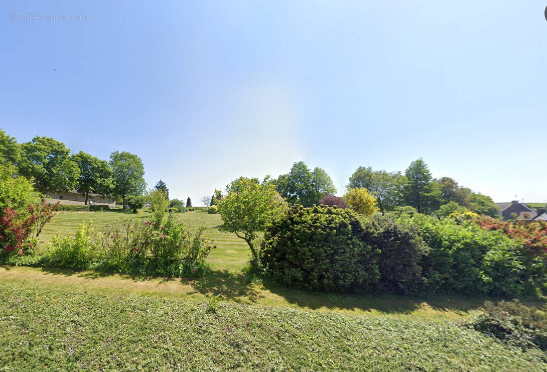 Terrain à SAINT-IGEAUX