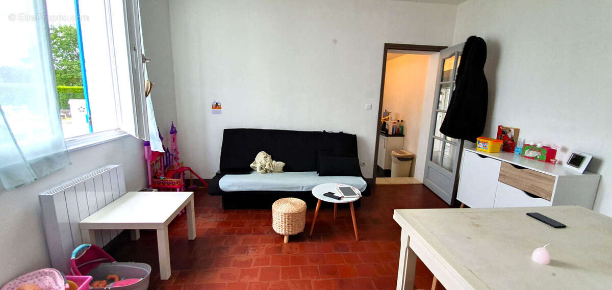 Maison à THOUROTTE