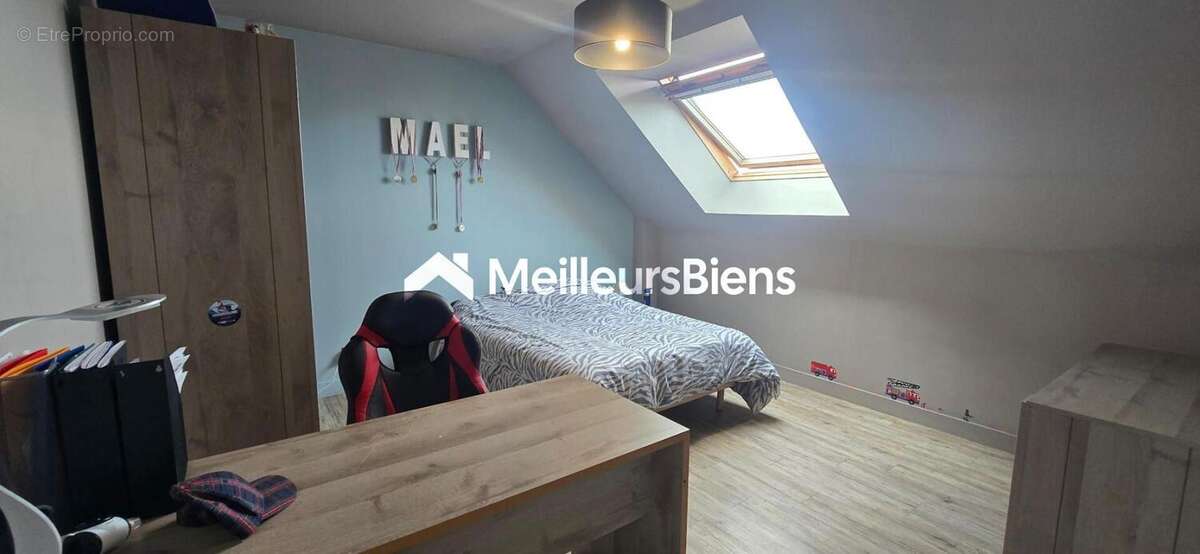 Maison à LEVES
