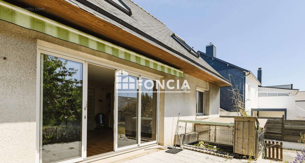 Maison à SAINT-JACQUES-DE-LA-LANDE