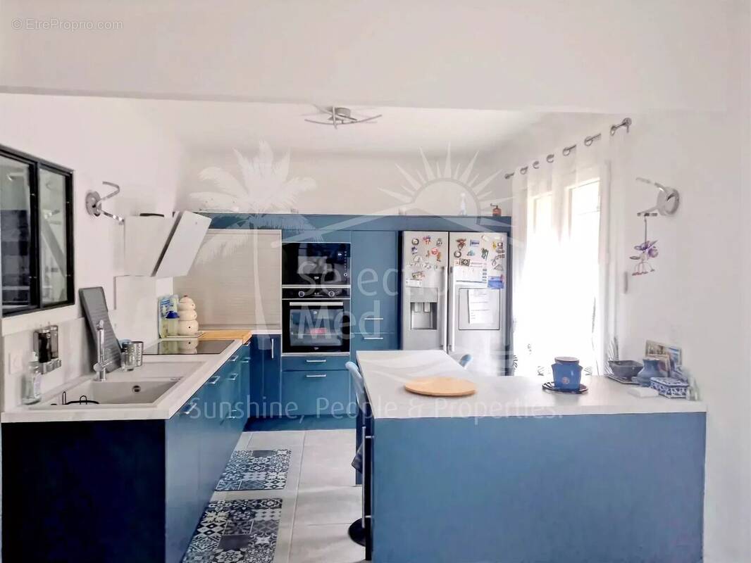 Appartement à SIX-FOURS-LES-PLAGES