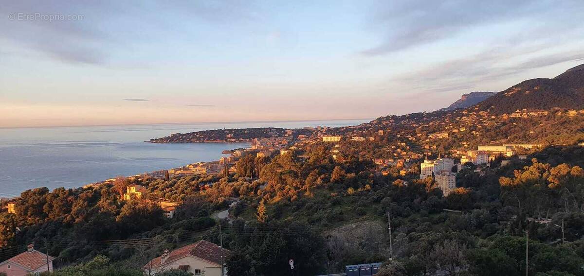 Appartement à MENTON