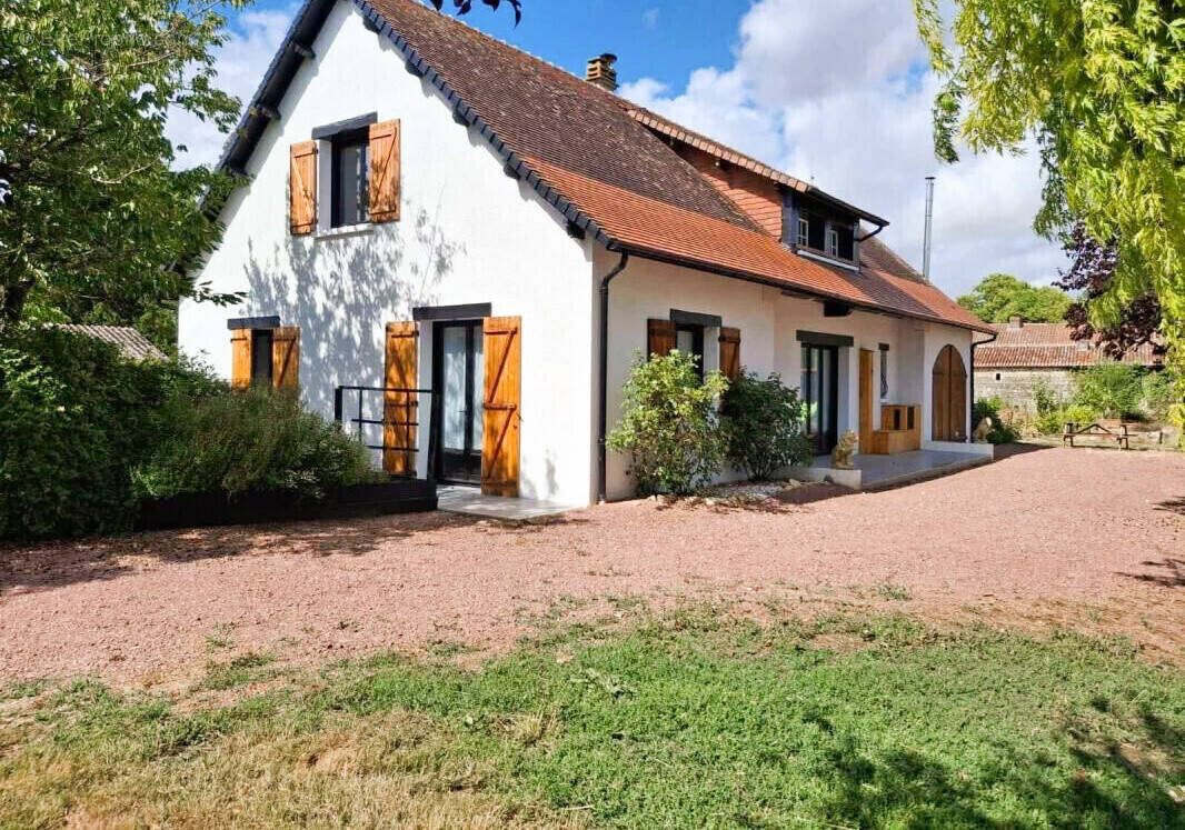 Maison à CHATELLERAULT