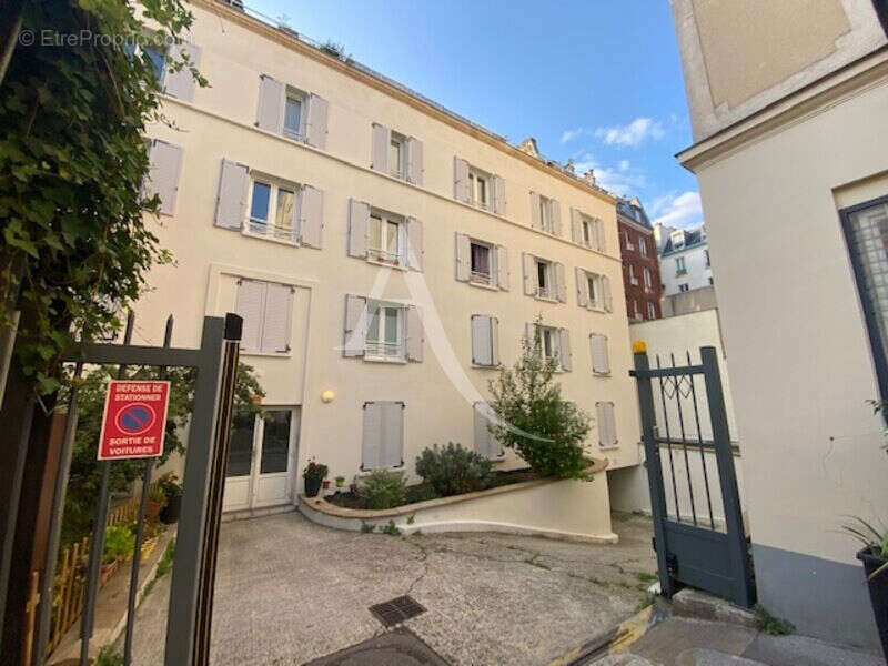 Appartement à PARIS-11E