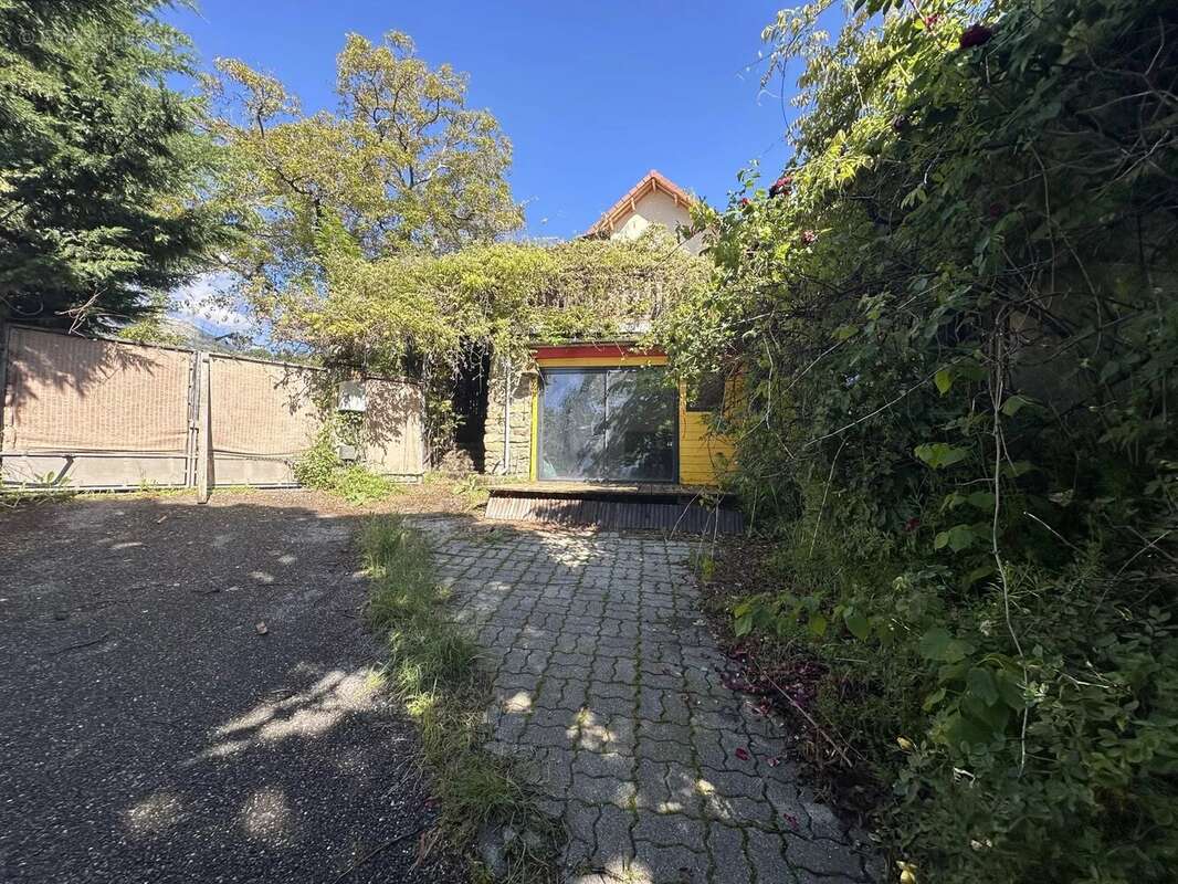 Maison à PELLEAUTIER