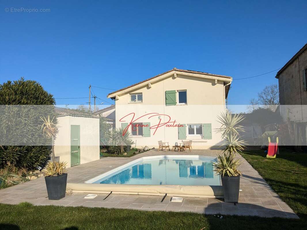 Maison à AMBARES-ET-LAGRAVE