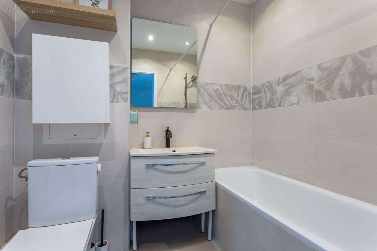 Maison 76.38 m² - 3 Chambres - Garage - photo 11
