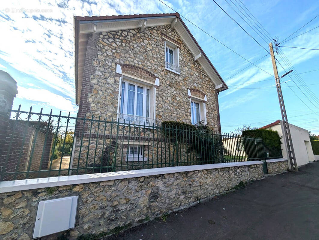 Maison à PERSAN
